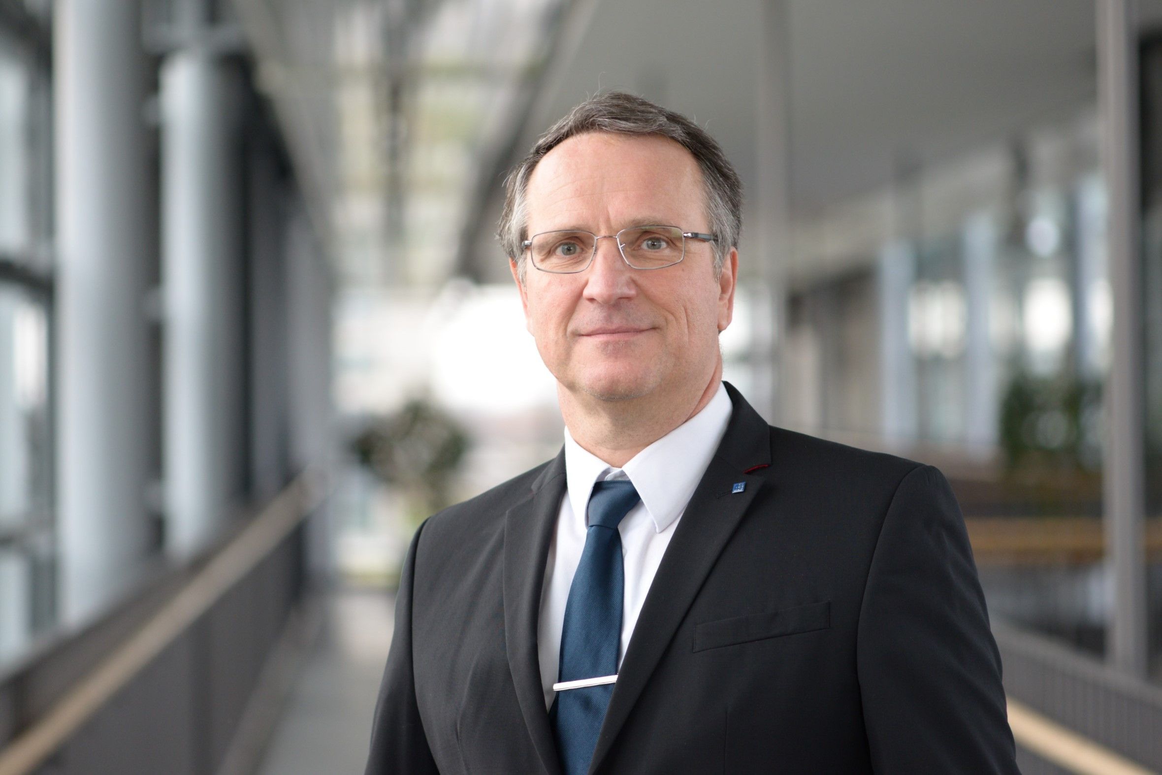 Prof. Dr.-Ing. Hans Jürgen Maier – Institut für Werkstoffkunde ...